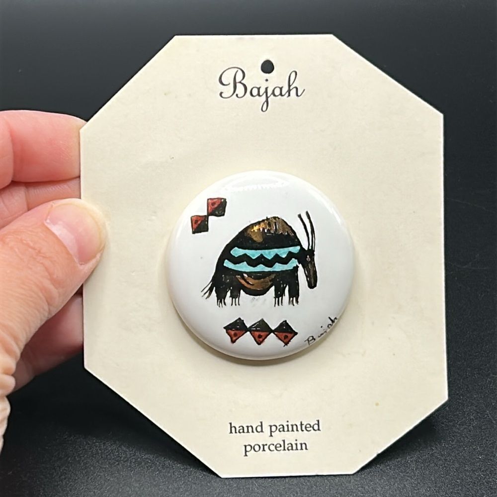 BOGO Free Jewelry…New Bajah Signed Hand Painted Antelope Porcelain Brooch Pin - Picture 5 of 5